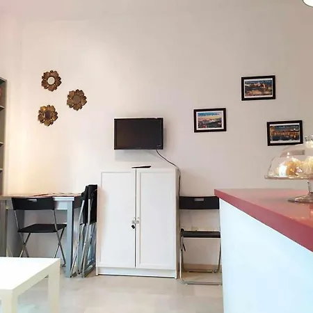 Apartment Charming Walk To Sights