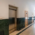 Apartament Charming Stay: Walk To Sights