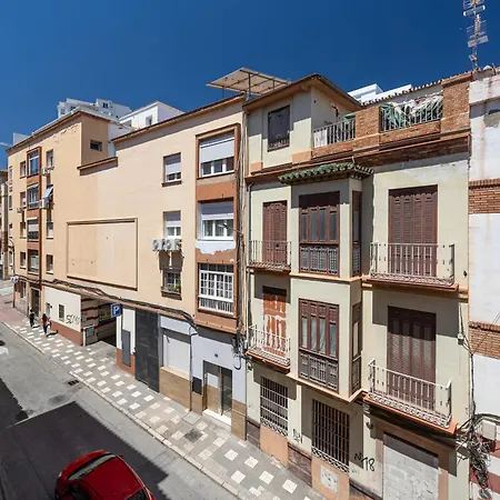 Charming Malaga Stay: Walk To Top Sights Apartament Malaga