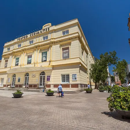 Charming Malaga Stay: Walk To Top Sights Malaga