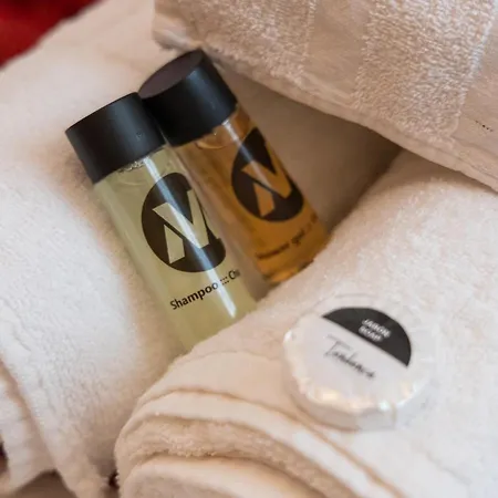 Charming Malaga Stay: Walk To Top Sights Apartament *