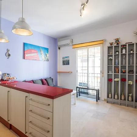 Charming Malaga Stay: Walk To Top Sights * Malaga