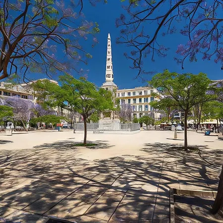 Charming Malaga Stay: Walk To Top Sights Malaga