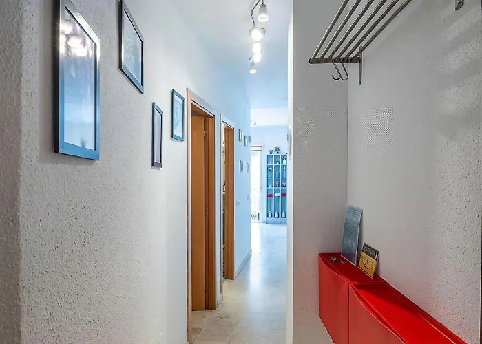 Charming Stay: Walk To Sights 马拉加