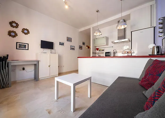 Charming Stay: Walk To Sights 公寓